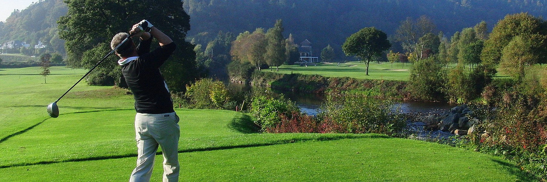 Idyllischer Golfplatz